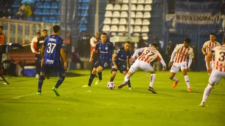 Atlético Tucumán no pudo con Unión y se le complica la llegada a la punta 1 ATLETICO_TUCUMAN.jpg