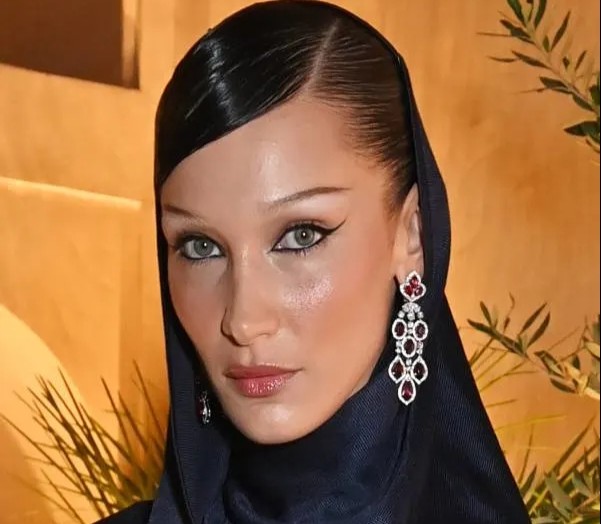 BELLA_HADID.jpg