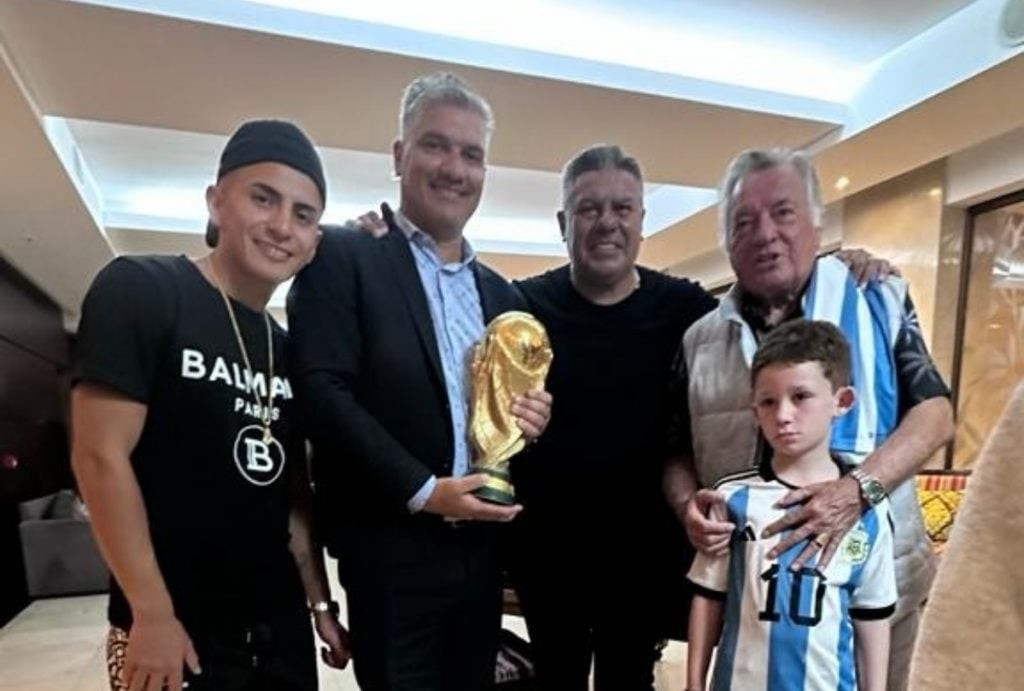 Claudio Fabián Tapia trae la Copa del Mundo a Mar del Plata 1 CLAUDIO_FABIAN_TAPIA_EN_MAR_DEL_PLATA.jpg