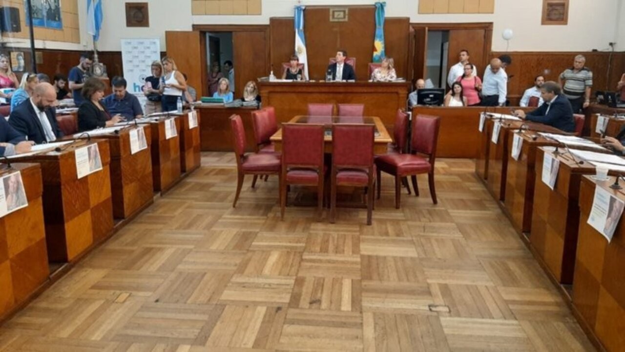 Concejo Deliberante: presentan un proyecto para prohibir el estacionamiento en un tramo de la costa 1 Concejo-Deliberante-MdP_1.jpg