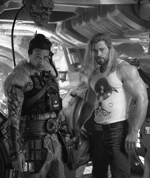 La dieta de Chris Hemsworth para ser THOR 2 E21W7AyUcAIyLXd.jpg