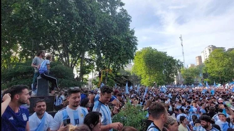 Tragedia en los festejos por el campeonato mundial: un niño en coma tras ser golpeado en la cabeza 1 FESTEJOS_MAR_DEL_PLATA-_MUNDIAL.jpg