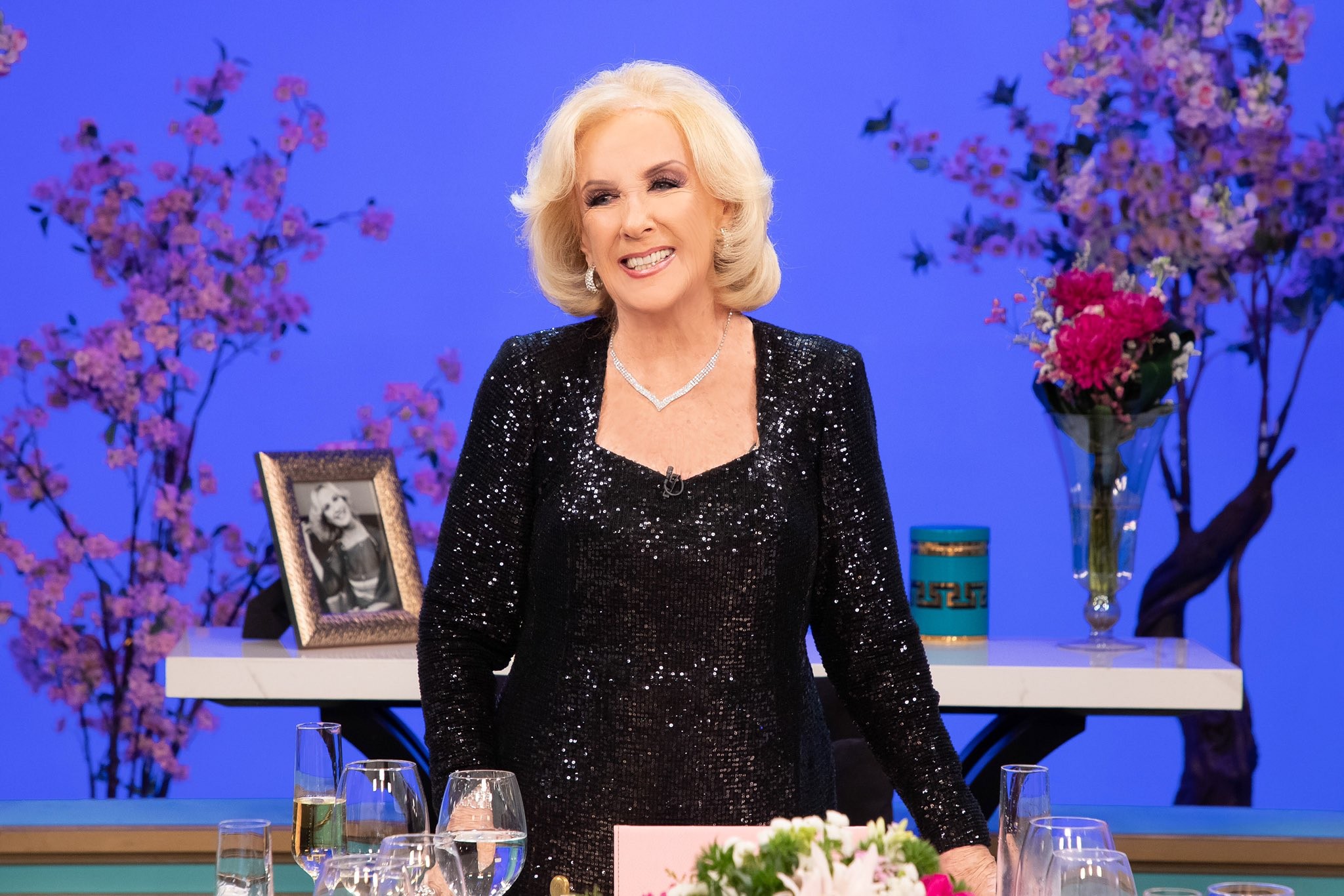 Mirtha Legrand cumple 96 años y anunció su regreso a la TV 3 FlGCrNoXgAEeW-r.jpg
