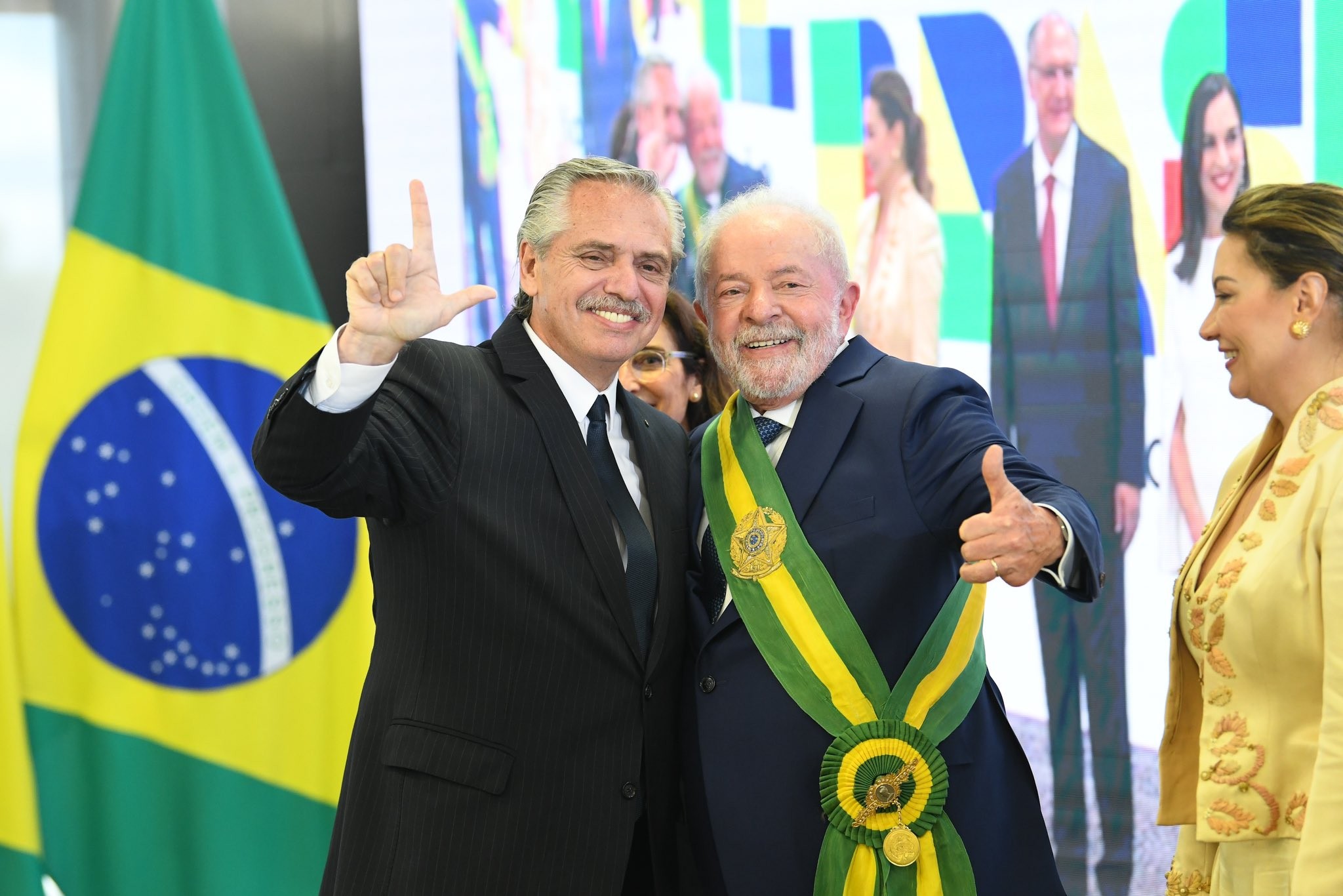 Argentina y Brasil anunciarán el proyecto de una moneda común 1 FlaklKBWAAEmg1Y.jpg