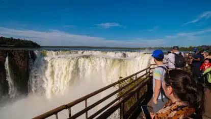Encuentran un cuerpo en las Cataratas: Investigan si se trata del hombre que cayó el lunes 1 IGUAZU.jpg