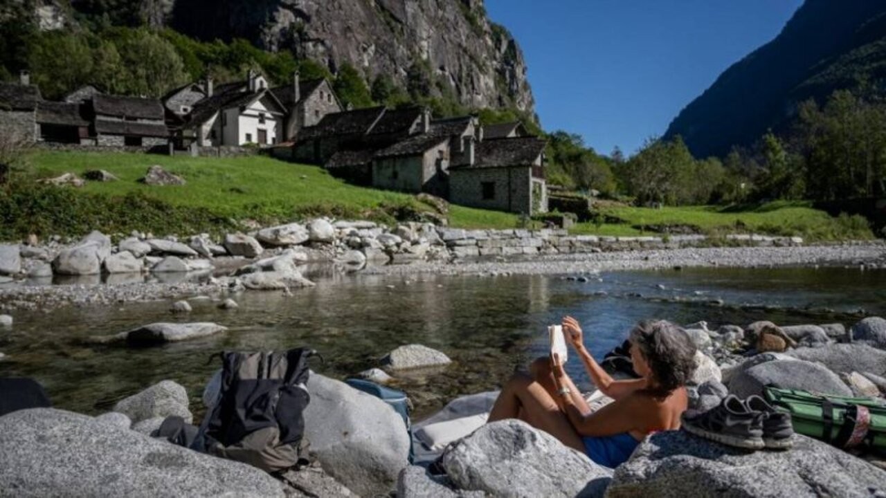 Sonlerto: el pueblo suizo que subsiste sin corriente eléctrica 1 It-is-possible-to-live-without-electricity-in-Europe-the-800x450_1.jpg