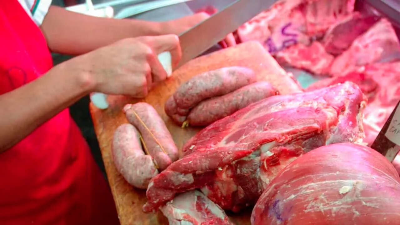 Sergio Massa prepara medidas para frenar la escalada de precios en el sector de la carne y crece la incertidumbre 1 KXL7KOTNOFEADCWM4WGTZ3ZGZI.jpg