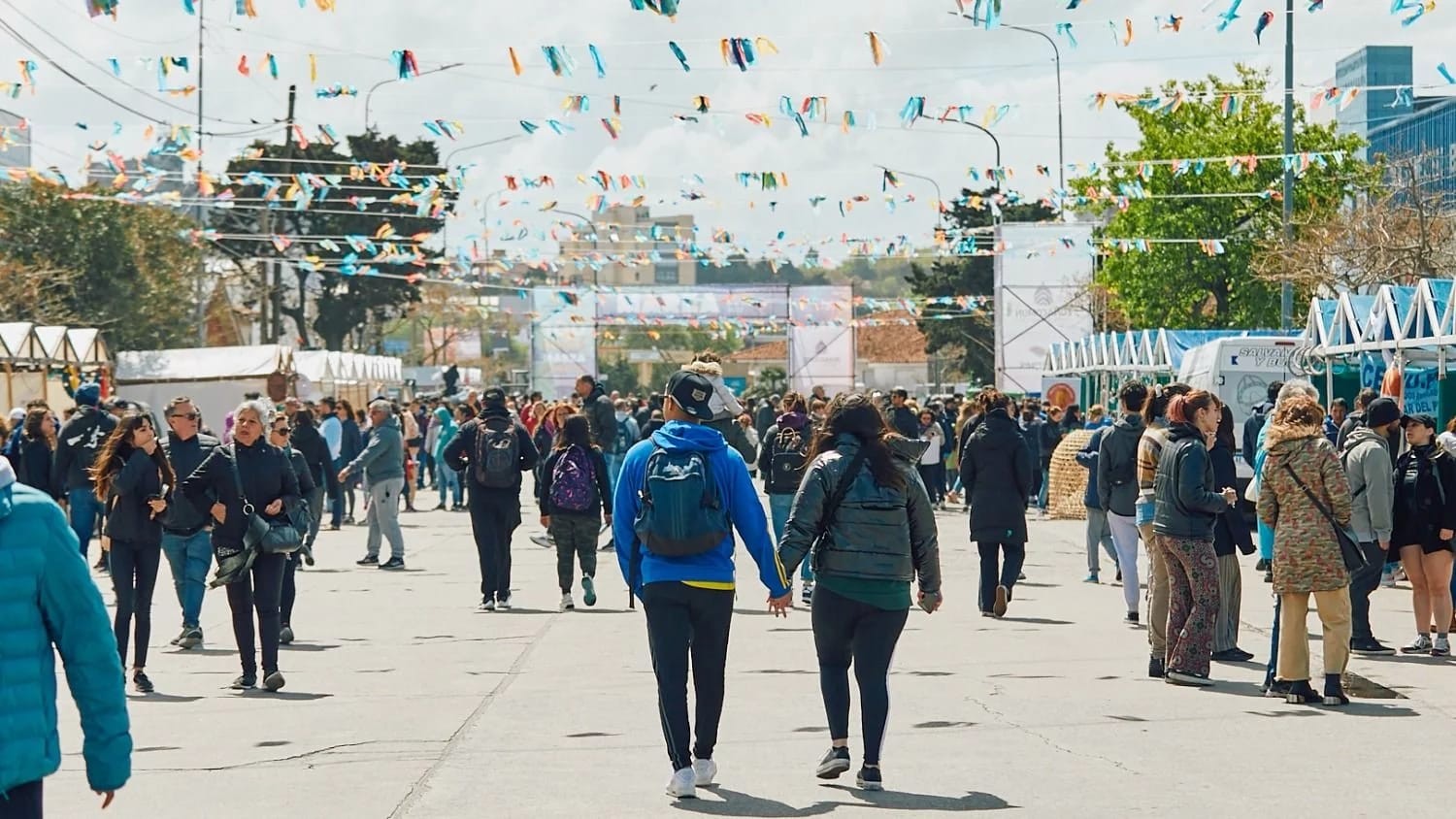 Marea reunió a más de 100 mil personas y hoy presenta su jornada de cierre 1 MAREAAA_copy.jpg