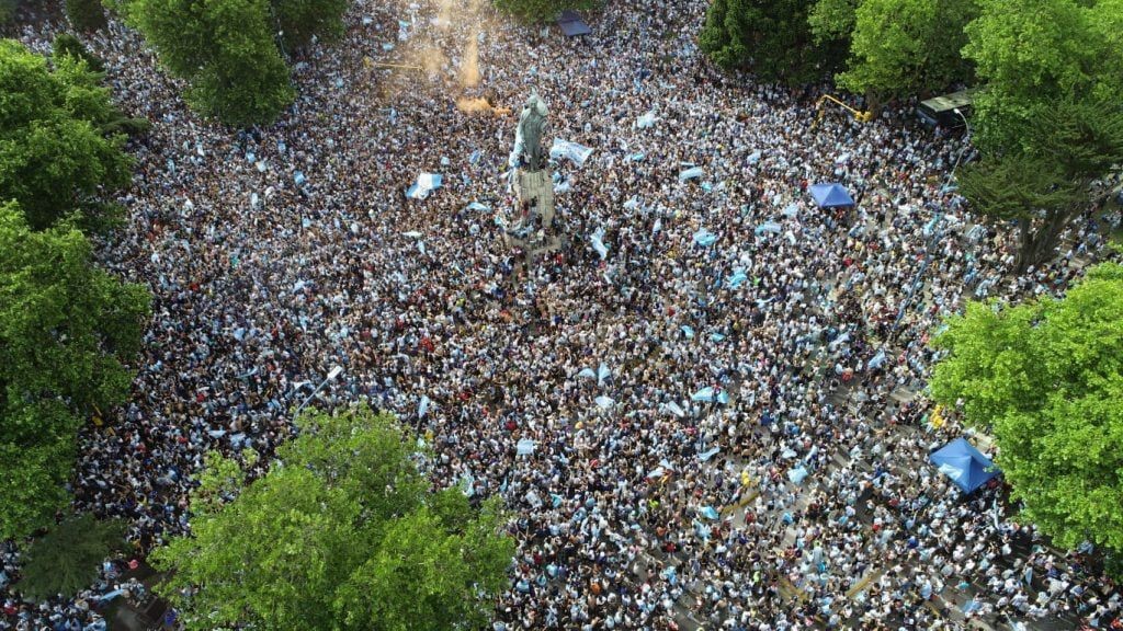 Mar del Plata: tres personas fueron apuñaladas en los festejos por la victoria de la Selección Argentina 1 MAR_DEL_PLATA_FESTEJOS.jpg