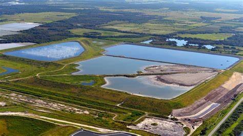 Ian avanza a Florida y el Estado teme por residuos radiactivos en el agua 1 OIP_7.jpg