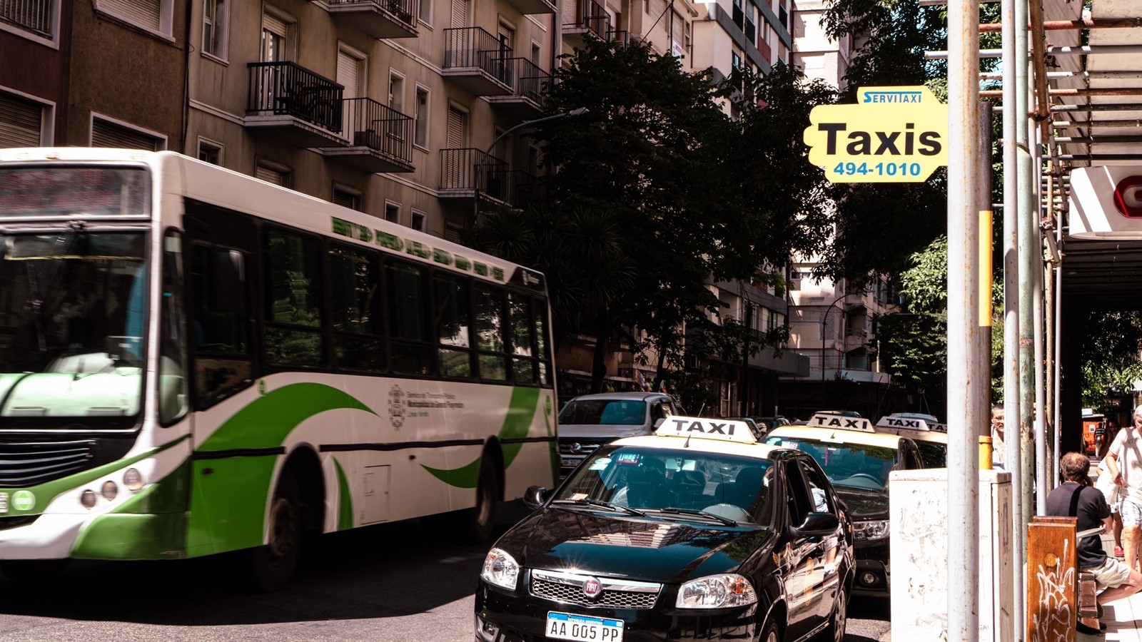 Mar del Plata: taxistas confirmaron un paro por tiempo indeterminado desde el martes 1 PARO_DE_TAXI_EN_MAR_DEL_PLATA.jpg