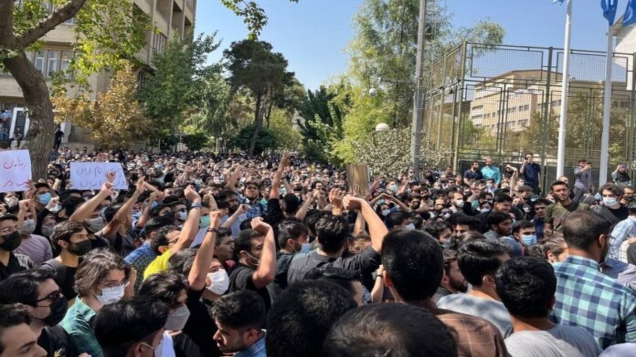 Protestas en Iran 696x442 1