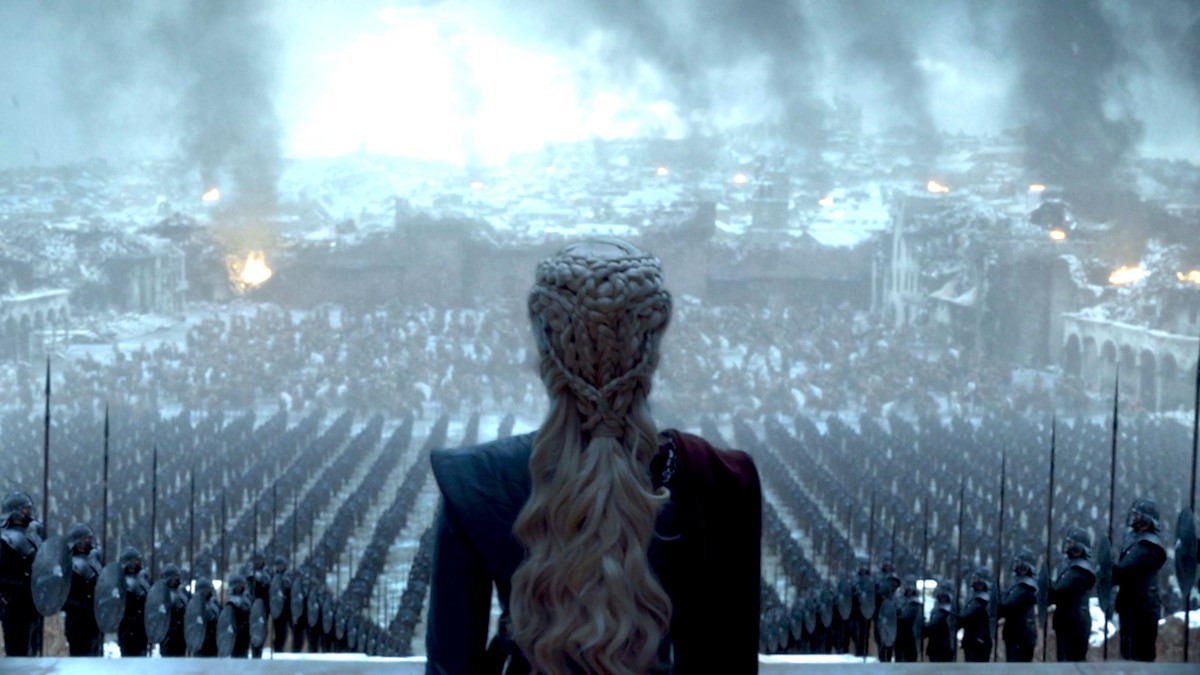 Queen-Daenerys-Targaryen-in-GoT-8x06-The-Iron-Throne.jpg