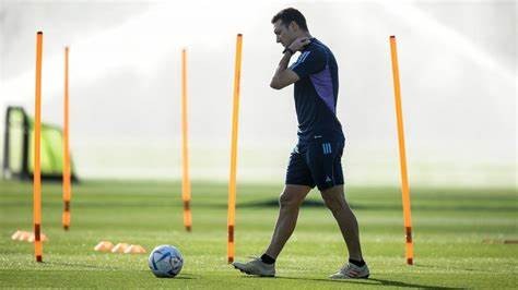 Ya no quedan dudas: Cómo formará Argentina ante el seleccionado de Arabia Saudita 1 SCALONI.jpg