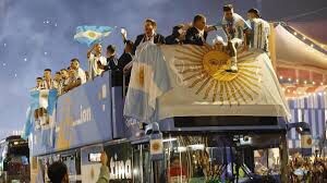 La Selección Argentina llegó al país con la copa entre las manos 3 SELECCION_ARGENTINA_EN_BUENOS_AIRES_2.jpg