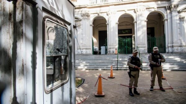 Balearon el edificio de la Justicia Federal de Rosario 1 Tribunales-Federales-balacera-II-600x337.jpeg