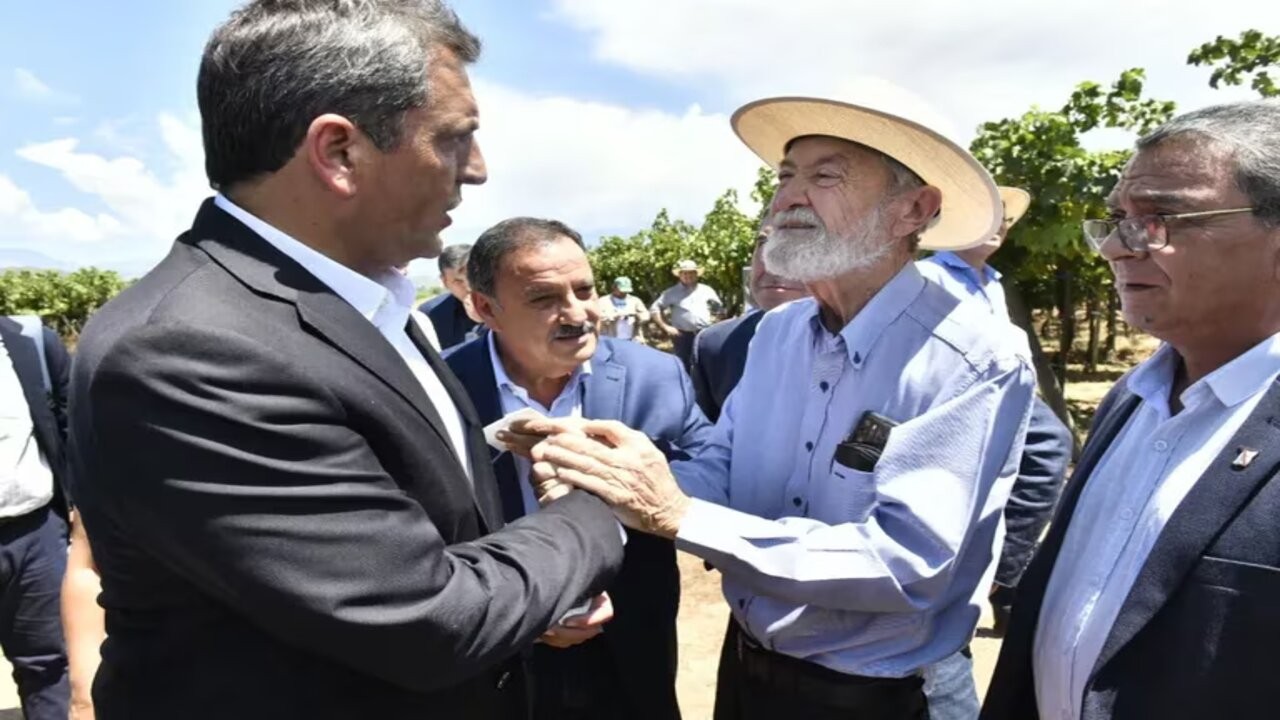Vitivinicultura: Sergio Massa afirmó que se destinarán $10.000 millones para apoyar al sector 1 XJEN7LC6ARHTJIKFDTDVONQAWU.jpg