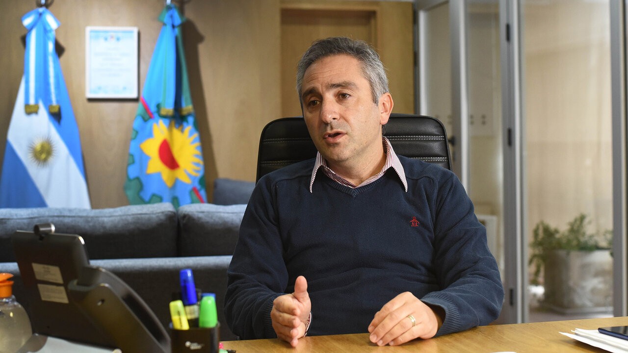 Larroque sobre Alberto Fernández: "Piensa mas en él que en el pueblo" 1 ZSB7NROVGVAYVA3CE47QAX3HKE_1.jpg