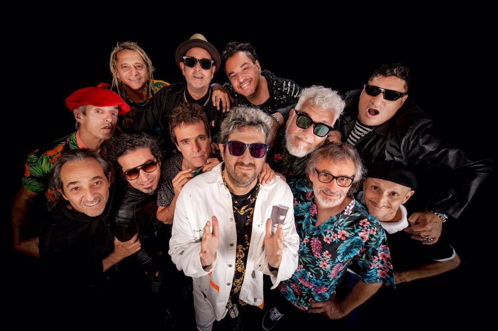 ¿Cómo obtener la entrada para ingresar a los shows del Festival de la Cerveza en Mar del Plata? 2 autenticos_decadentes.jpg