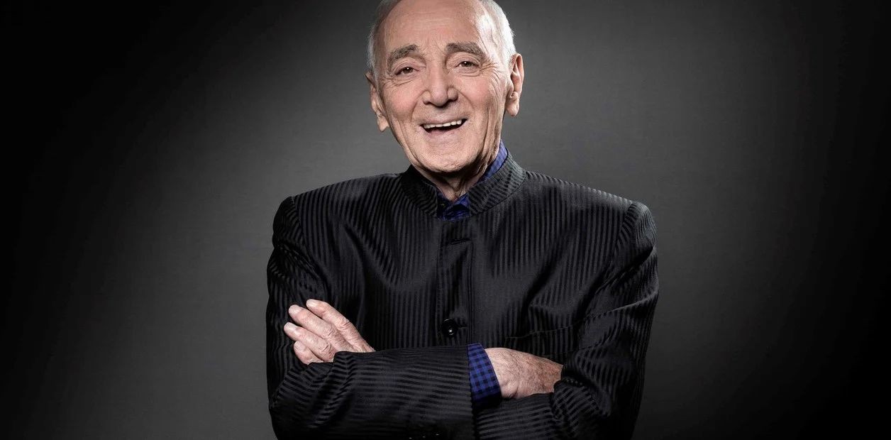 Efemérides: ¿Qué pasó el 22 de mayo? 2 aznavour.jpg