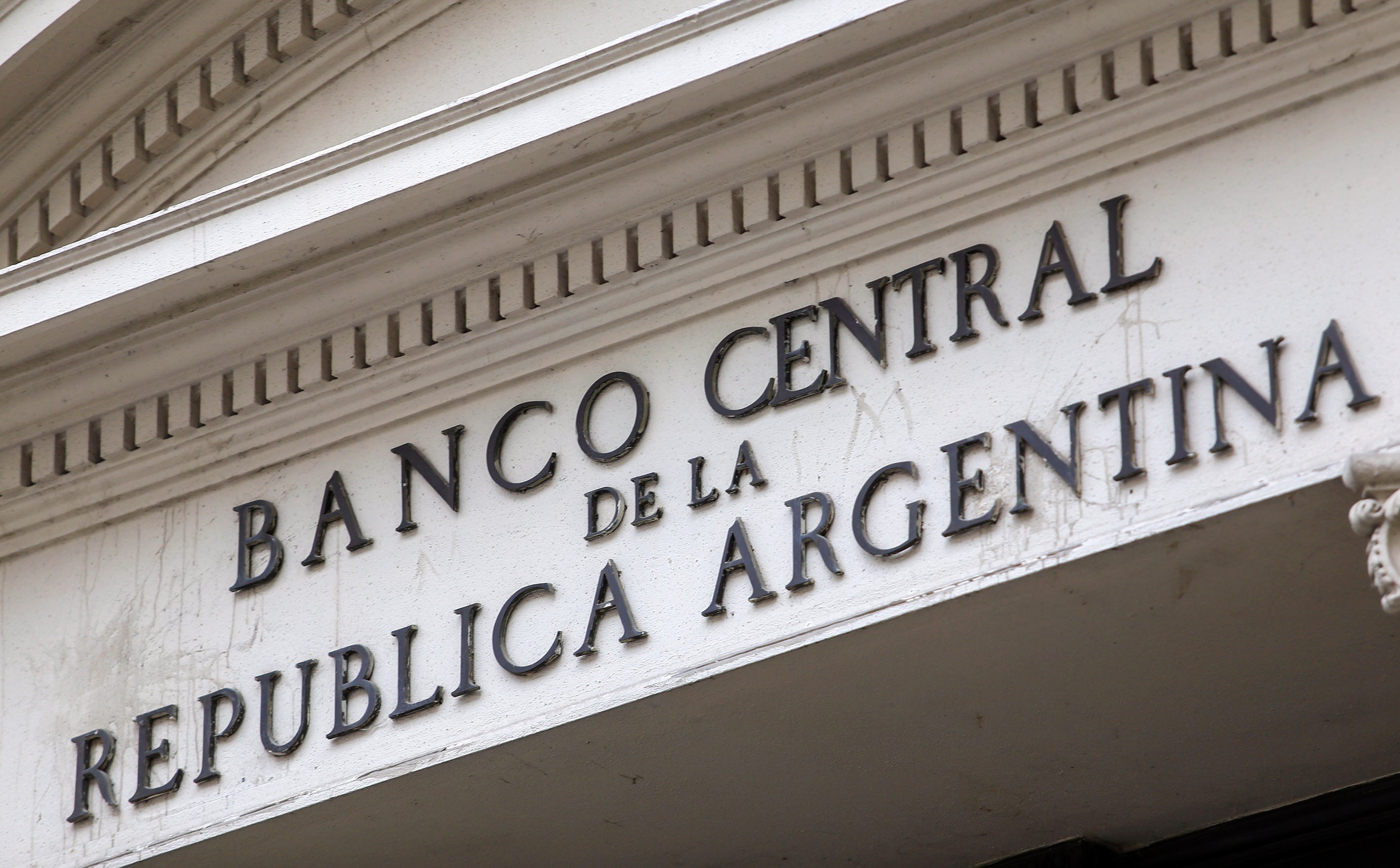 Sergio Massa defendió el canje de bonos 1 banco-central-argentina.jpg