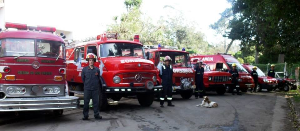 Dos niños fueron trasladados al Hospital Materno Infantil de Mar del Plata tras incendiarse su vivienda 1 bomberos.jpg