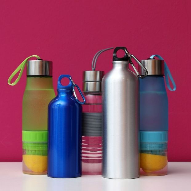 Botellas reutilizables:¿De qué material deben ser?