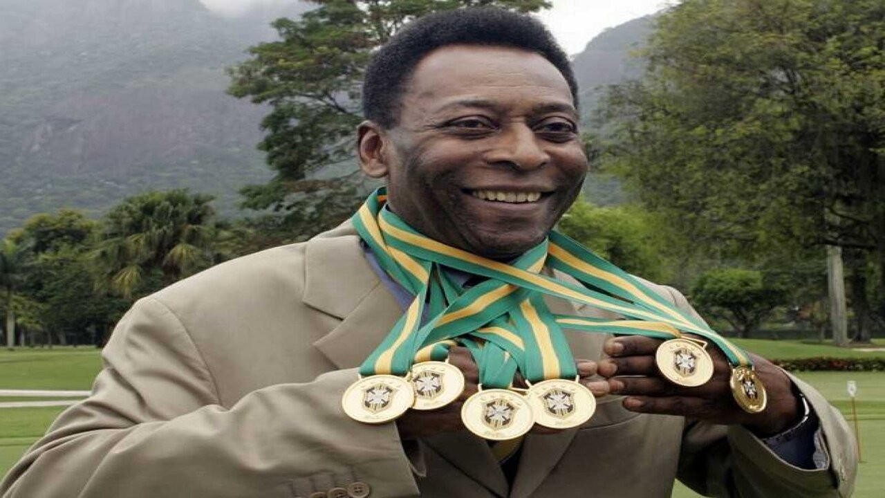 El último adiós a "O Rei" Pelé, el astro del futbol mundial 1 descarga_3_copy_copy.jpg