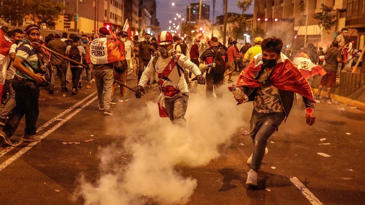 El Gobierno de Perú declara el estado de emergencia en todo el país 1 disturbios_peru.jpeg