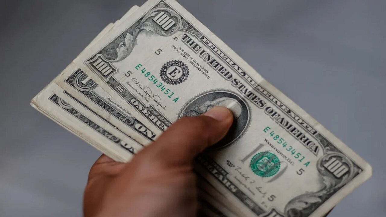 El dólar blue vuela alto: a cuánto cerró este martes en Mar del Plata 1 dolar-100-1024x684.jpg