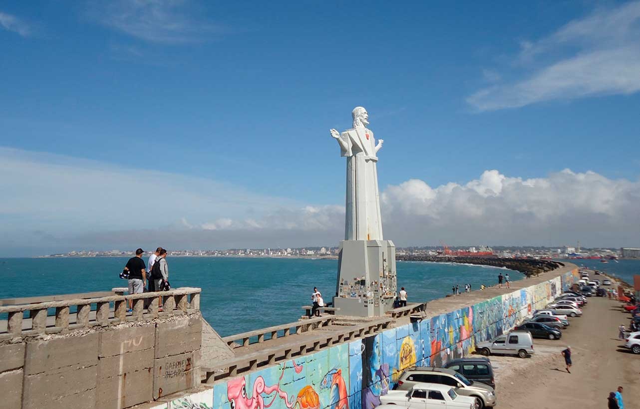 Espacios imperdibles para disfrutar la primavera en Mar del Plata 1 escollera-sur-del-puerto-de-mar-del-plata-2.jpg