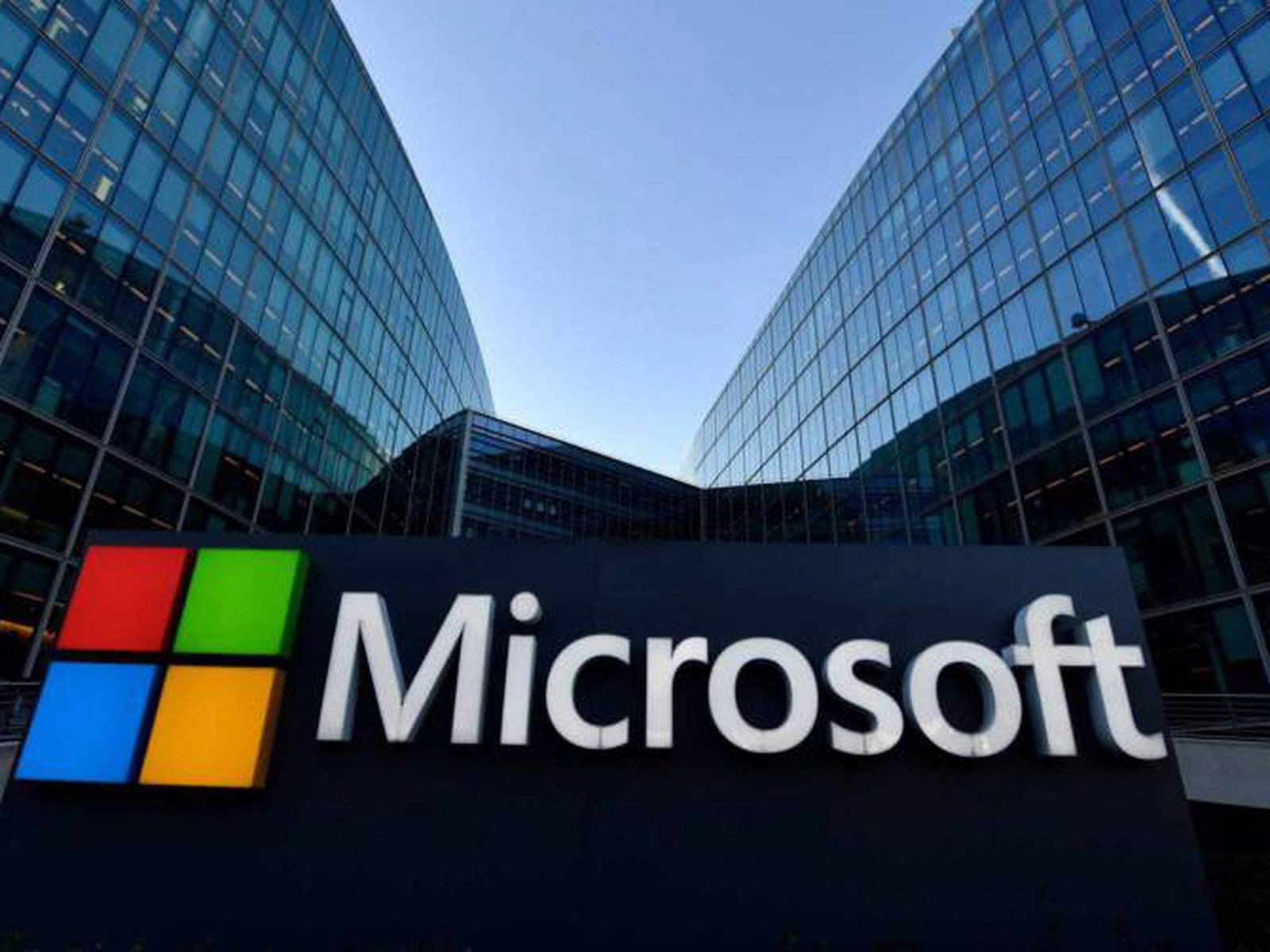 Microsoft sufrió un incidente de seguridad y expuso información privada de sus empleados 1 filtro_de_informacion_microsoft.jpg
