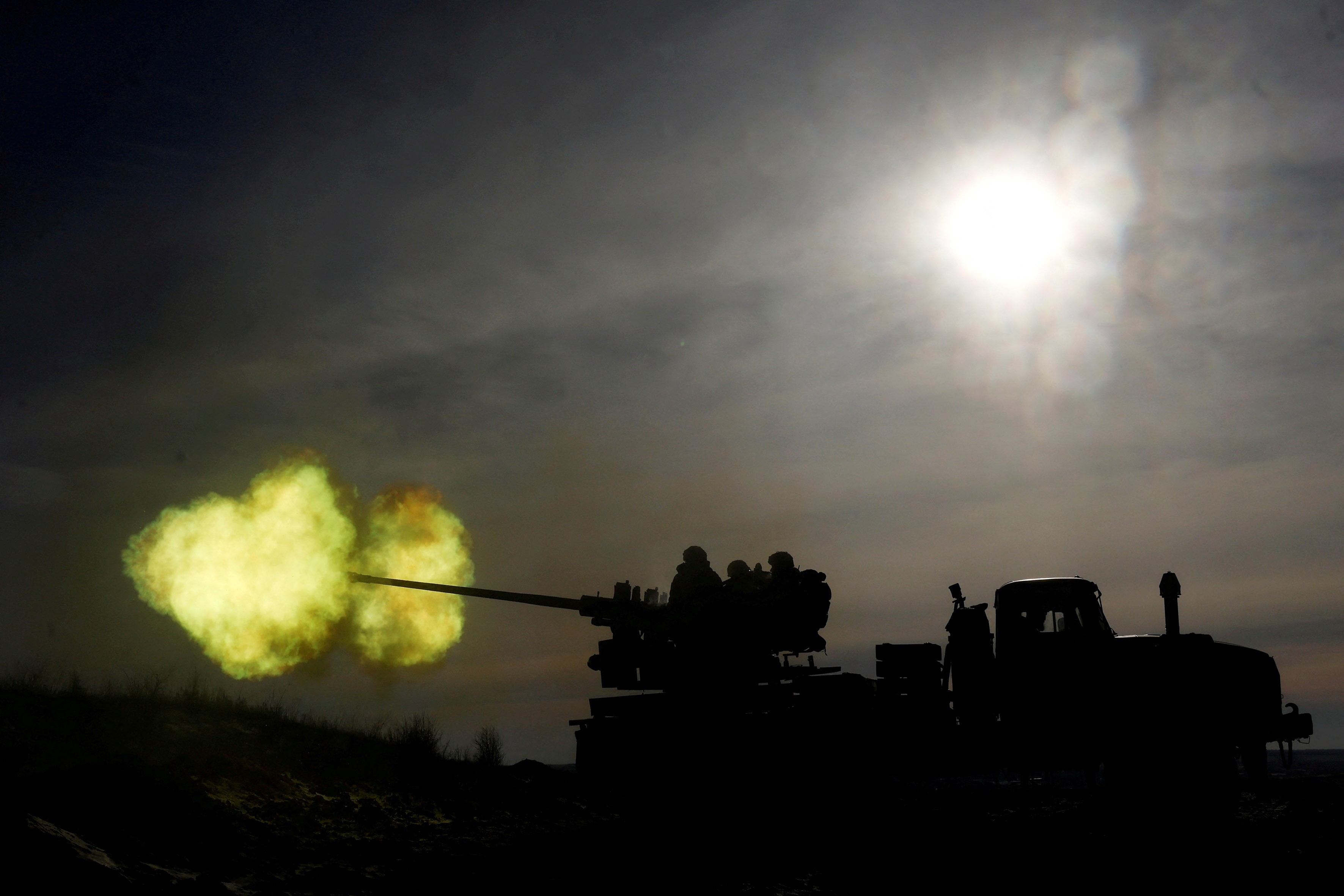 El Reino Unido envía tanques Challenger 2 a Ucrania 1 fuego-ucrania.jpg