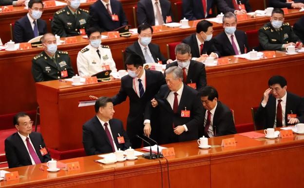 Xi Jinping humilló al ex presidente Hu Jintao haciendo que lo saquen por la fuerza del Congreso 1 hu-jintao-china.jpg