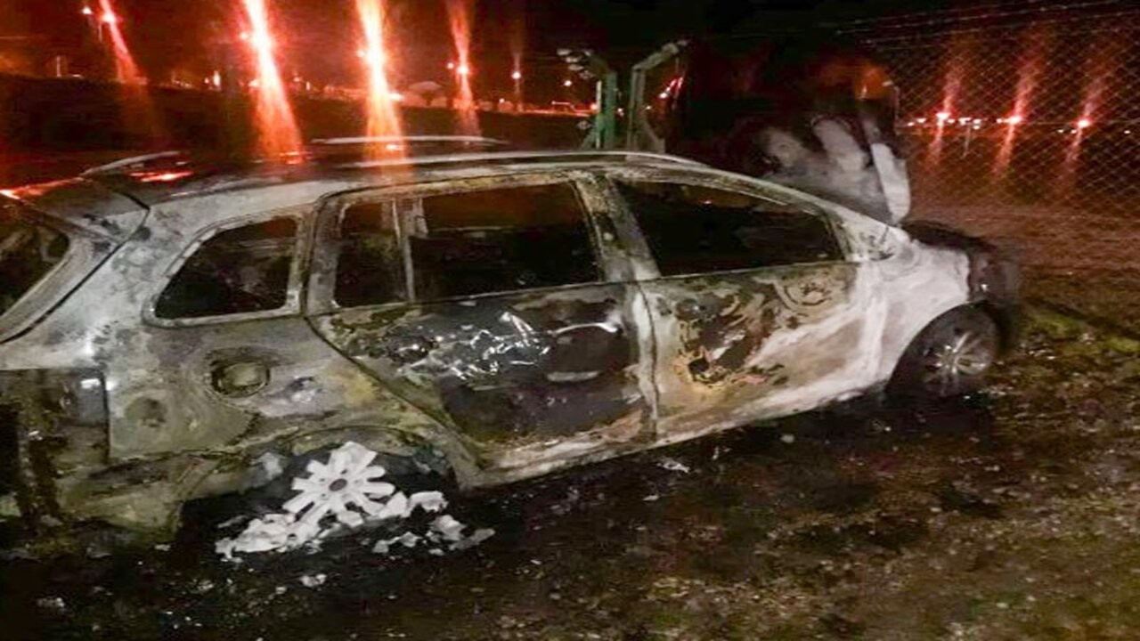Aldosivi: Prefectura allanó tres casas por el incendio de autos 1 incendio-aldosivi_1.jpg