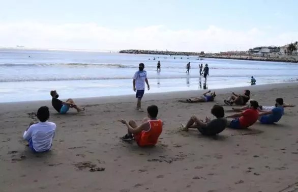 Nueva edición de Guardavidas Juniors en Mar del Plata 1 j_1.jpg