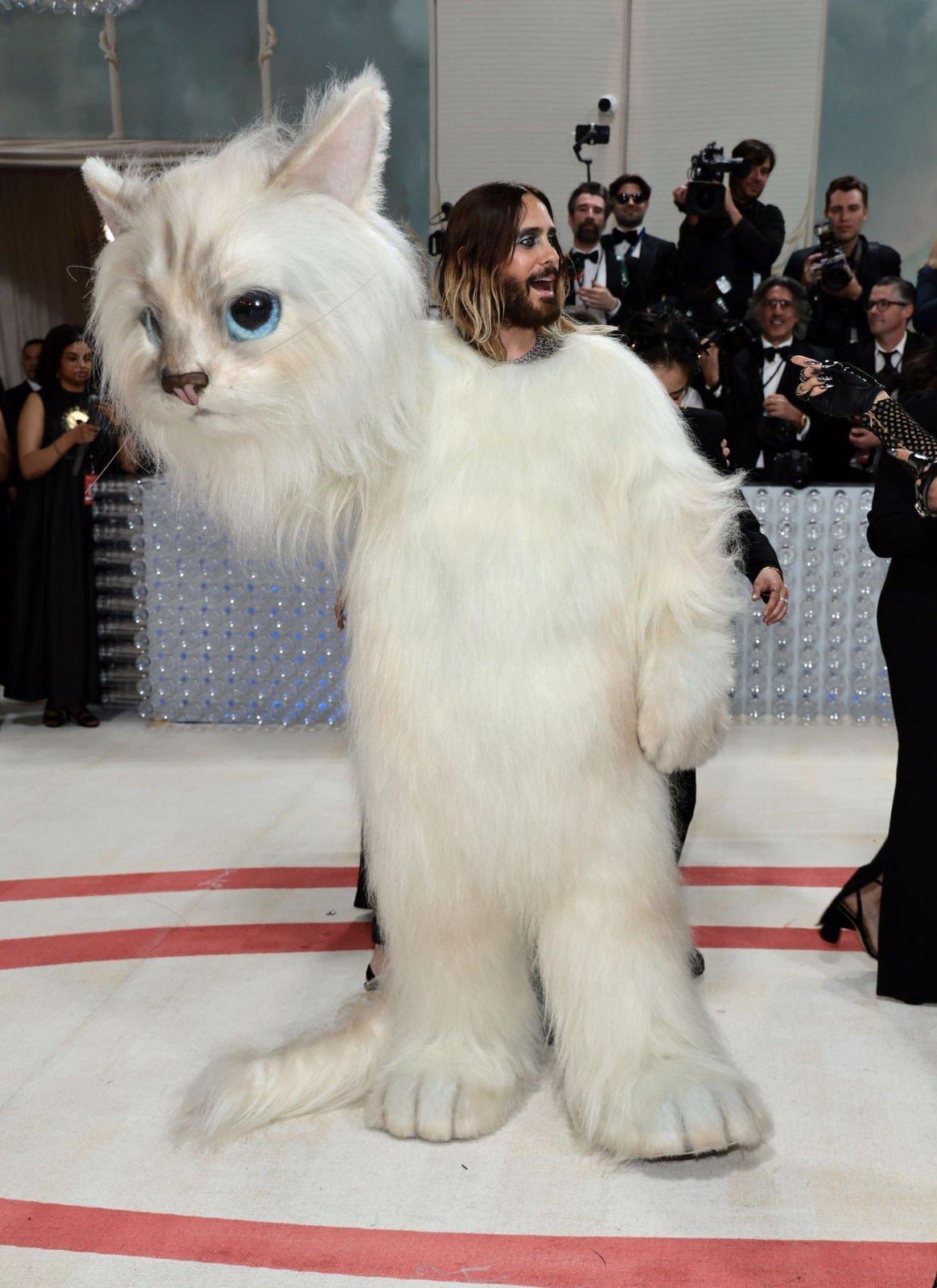 Met Gala 2023: cuales fueron los looks más destacados de la noche en el Museo Metropolitano 6 jared_leto.jpg