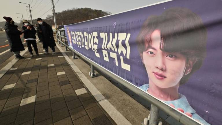 Jin de BTS se despide del grupo para iniciar el servicio militar obligatorio 2 ji-bts-servicio-militar-fans.jpg