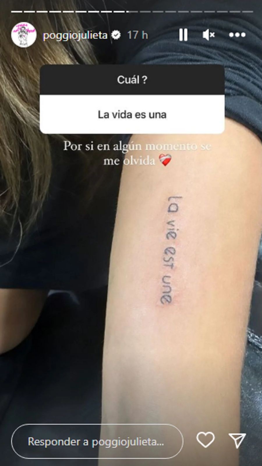 Julieta Poggio cumplió una promesa que le había hecho a Marcos Ginocchio y se tatuó una llamativa frase 1 la_vida_es_una_juli_poggio.jpg