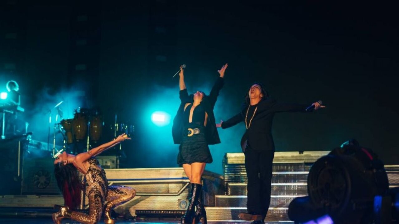 Lali Espósito y la increíble historia detrás del vestuario de sus bailarines 1 lali-esposito-historica-lleno-un-velez-y-se-transformo-en-la-primera-mujer-argentina-en-hacerlo-1521478_1.jpg