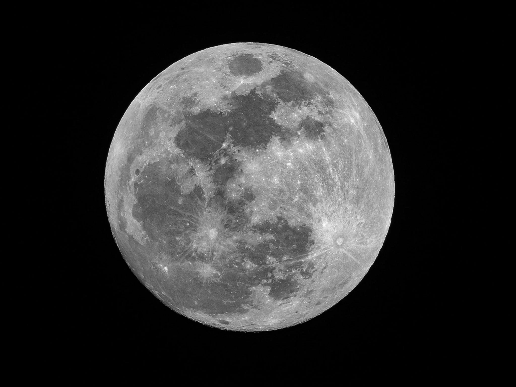 luna2_copy.jpg