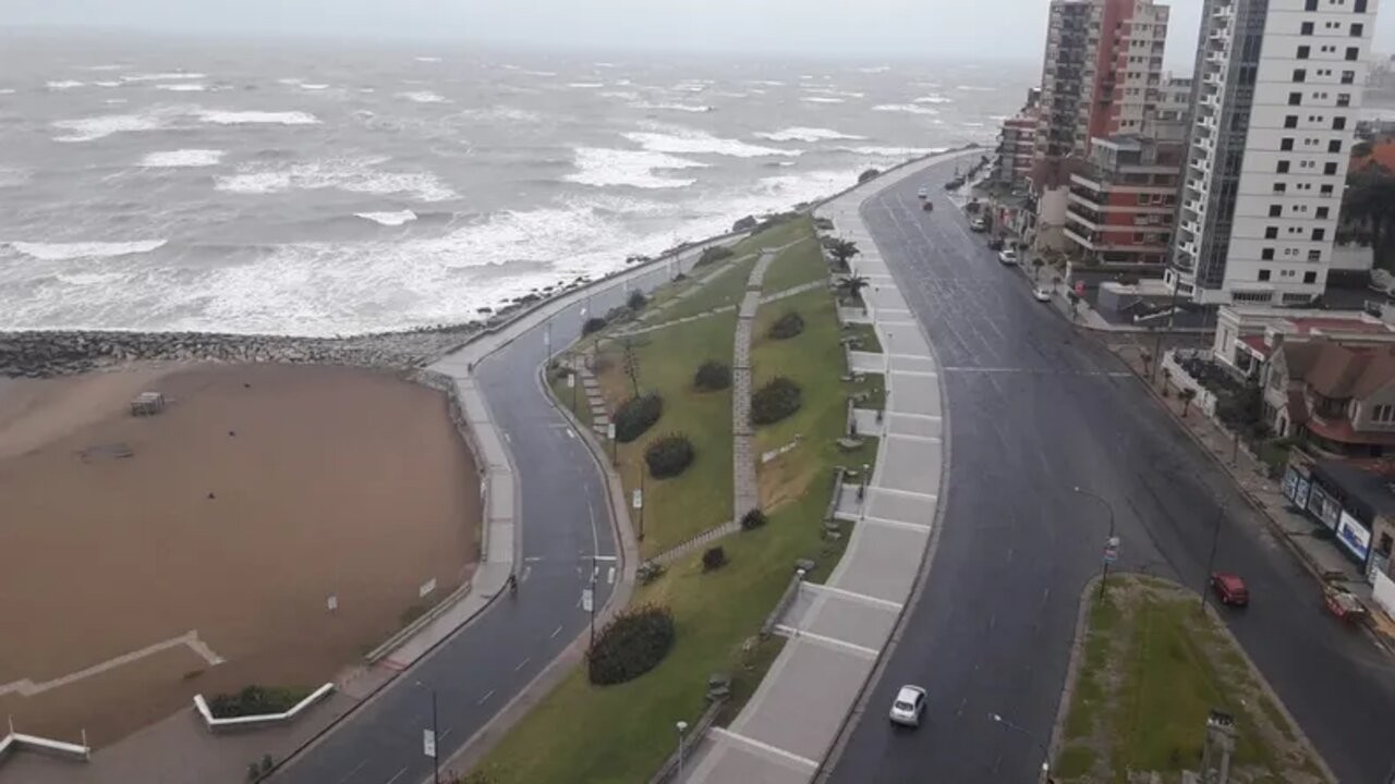 Comienza a mejorar el clima en Mar del Plata 1 mar-del-plata-pandemia-restricciones-coronavirus-nublado-alerta-2jpeg.jpg