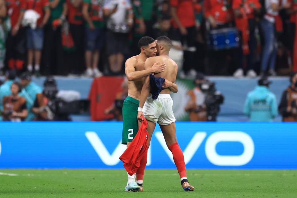 Kylian Mbappé consuela a Achraf Hakimi tras ganar la semifinal de la Copa del Mundo: “Hiciste historia” 3 mbappe_hakimi.jpeg
