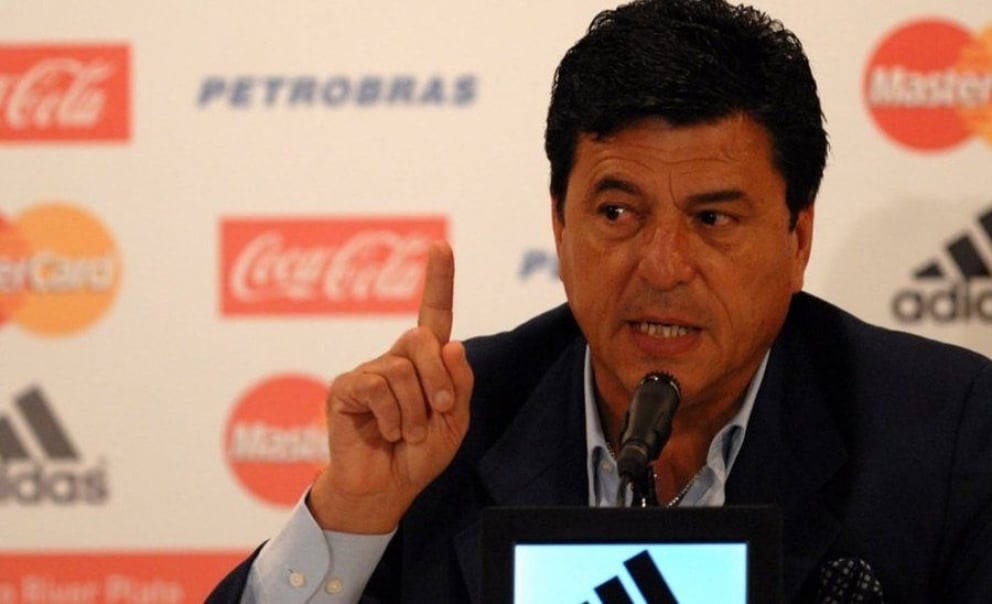 Daniel Passarella vuelve a pisar el renovado estadio Más Monumental 1 md_copy.jpg