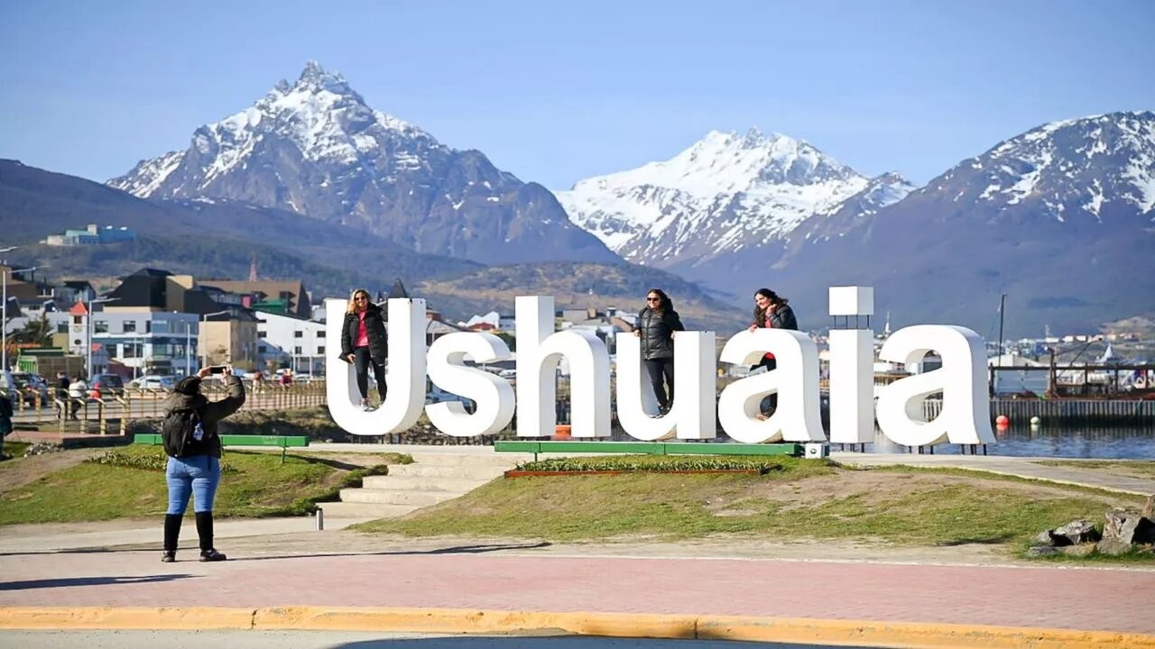 Turismo en Ushuaia: esperan la llegada de 200.000 visitantes 2 multimedia.normal.9093c1a028da30bd.757368756169612074757269736d6f20315f6e6f726d616c2e77656270.jpg