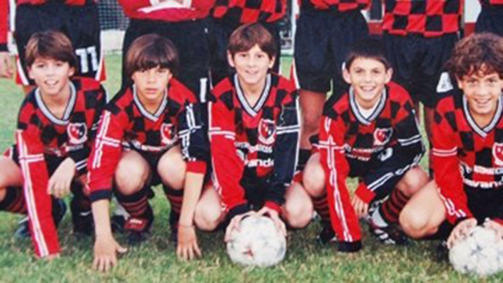 El Kun Agüero aseguró que Lionel Messi podría volver a jugar en Newell's 1 nob_messi.jpg