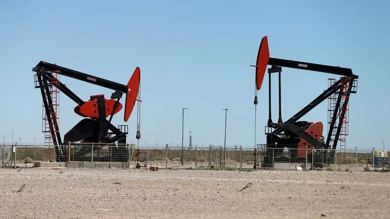 Sectores productivos expresan su apoyo a la exploración petrolera en la ciudad 1 petroleo.jpg