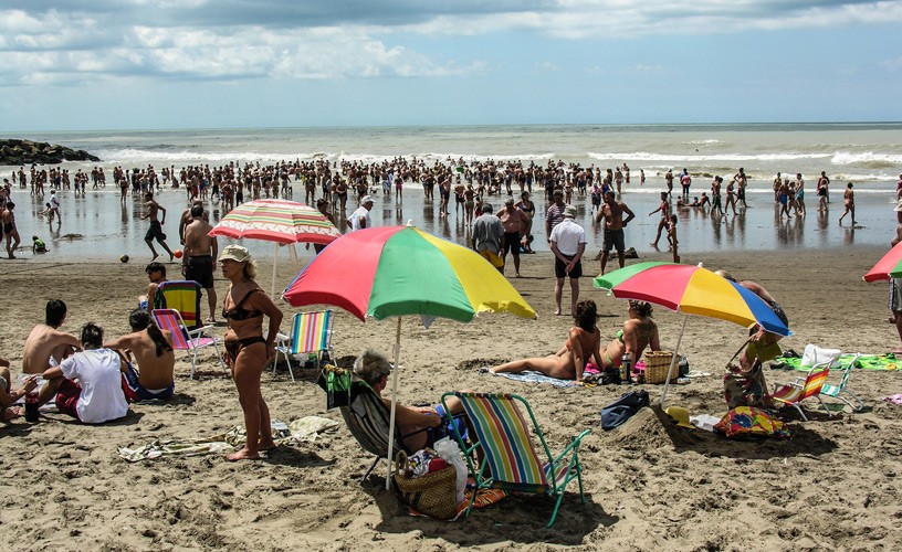 Proponen cobrarle una tasa a los turistas que visiten Mar del Plata 1 playas-mar-del-plata.jpeg