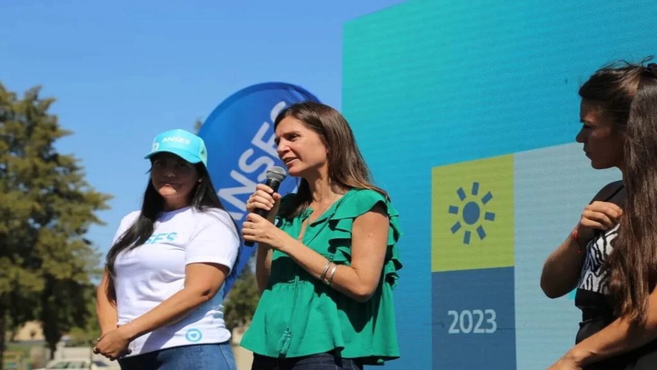Fernanda Raverta destacó el impacto del turismo en Mar del Plata 1 raverta-1024x683.jpg