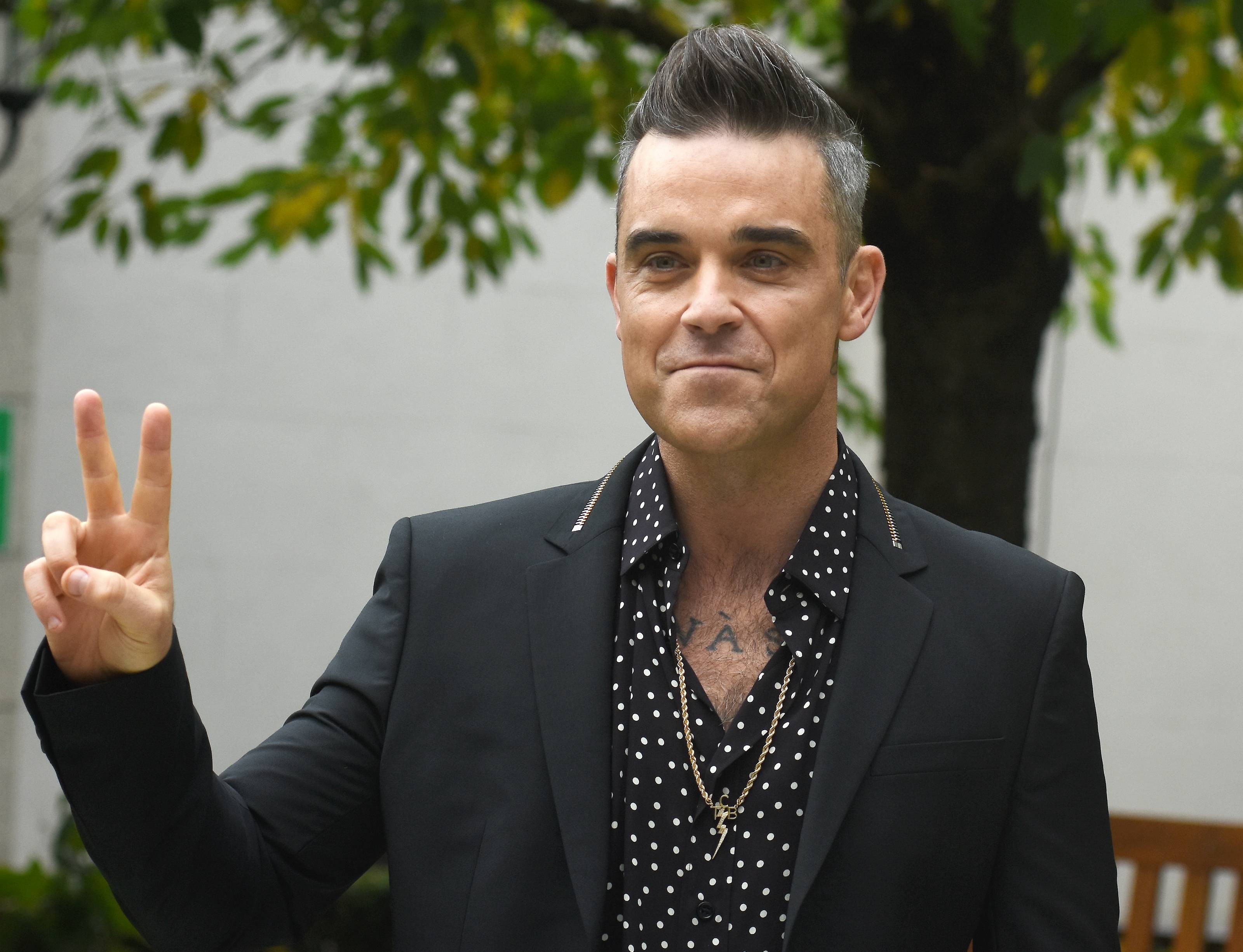 Efemérides del 13 de febrero: ¿qué pasó un día como hoy en el mundo? 3 robbie_williams.jpg